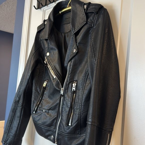 Blank NYC The Essentials Women's Jacket Size M Moto Vegan Black Leather Chrome - Picture 4 of 16